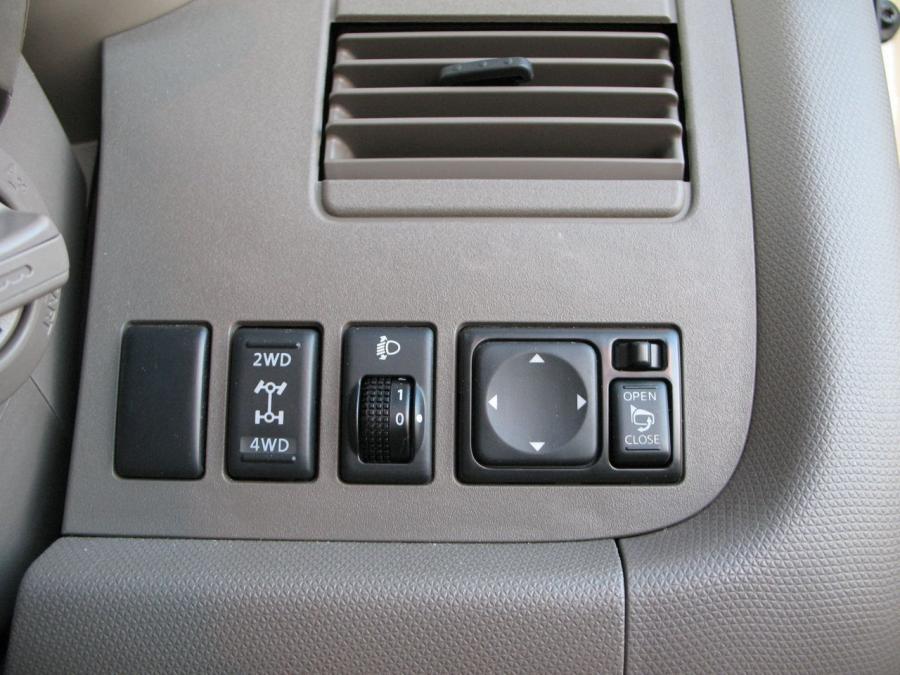  Nissan Cube 2008 года  (фото 40 из 61)
